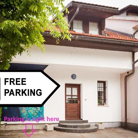 Ferienwohnung Avrora House Free Parking In Old Town Laibach Exterior foto